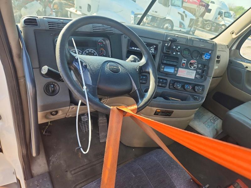 2016 FREIGHTLINER CASCADIA 125 SEMI TRUCK — Фото 9 из 10