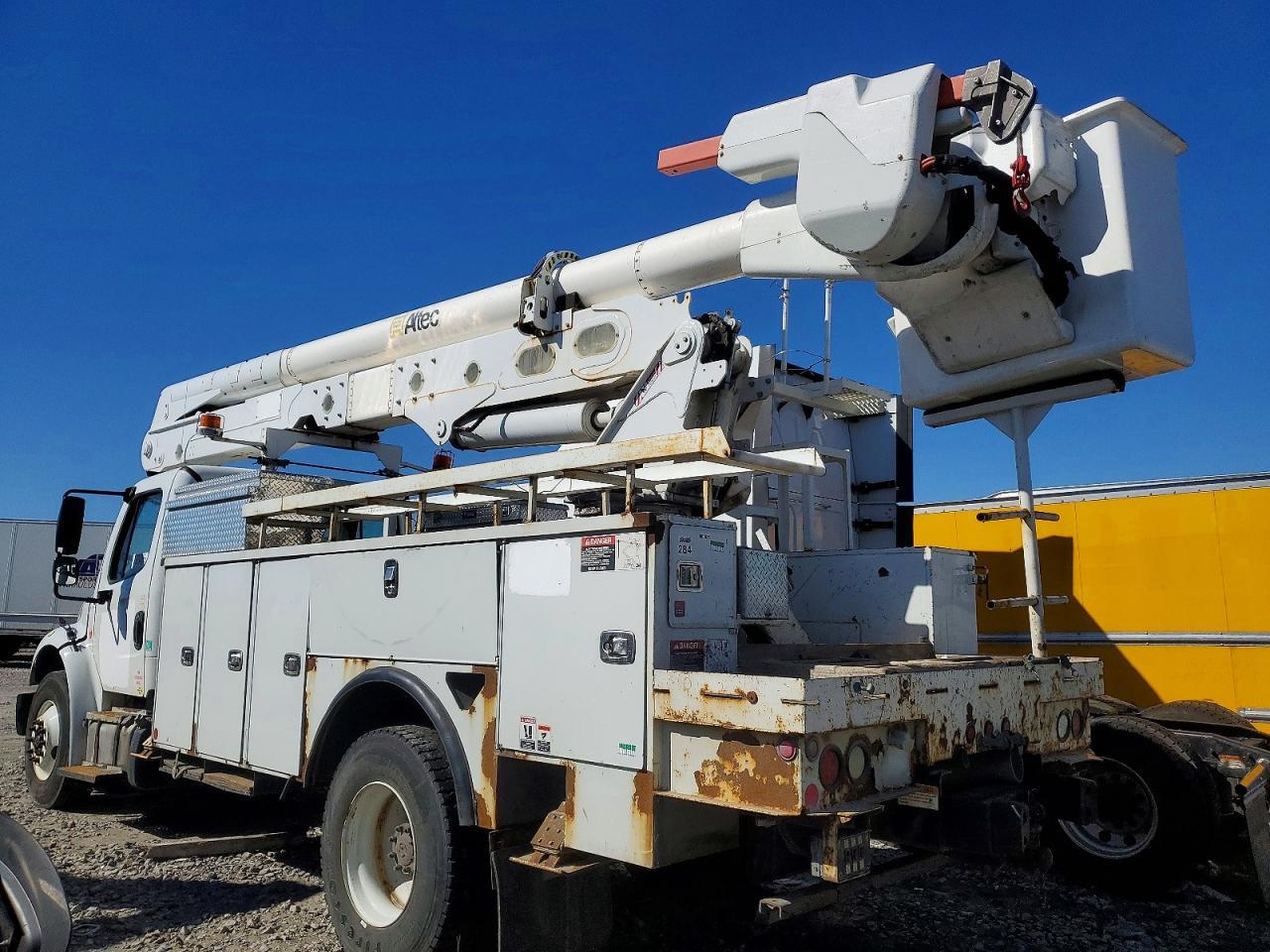 2015 FREIGHTLINER BUSINESS CLASS M2 BUCKET TRUCK — Фото 3 из 10