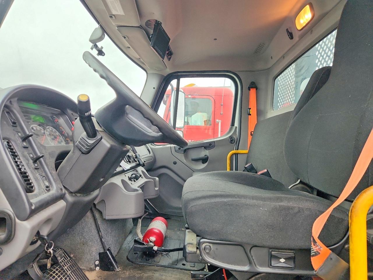 2019 FREIGHTLINER M2 106 MED — Фото 7 из 11