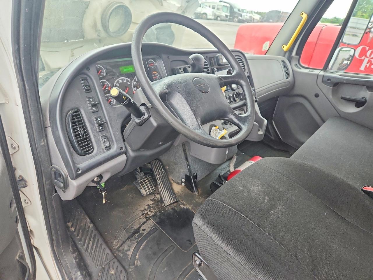 2019 FREIGHTLINER M2 106 MED — Фото 8 из 11