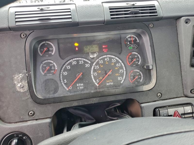2014 FREIGHTLINER CASCADIA SEMI TRUCK — Фото 8 из 10