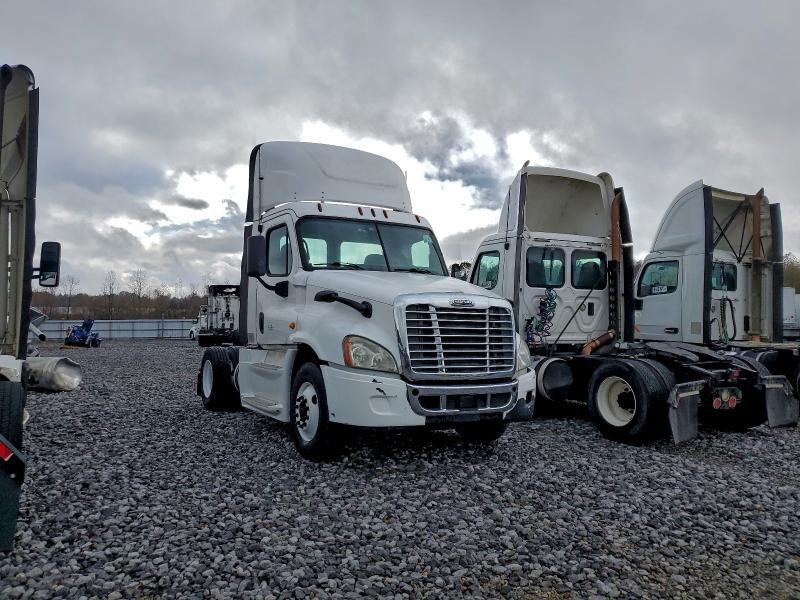 2014 FREIGHTLINER CASCADIA SEMI TRUCK — Фото 9 из 10