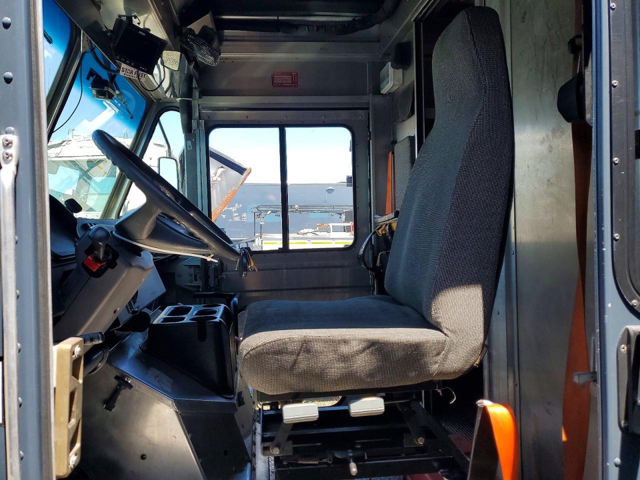 2021 FREIGHTLINER MT — Фото 7 из 12