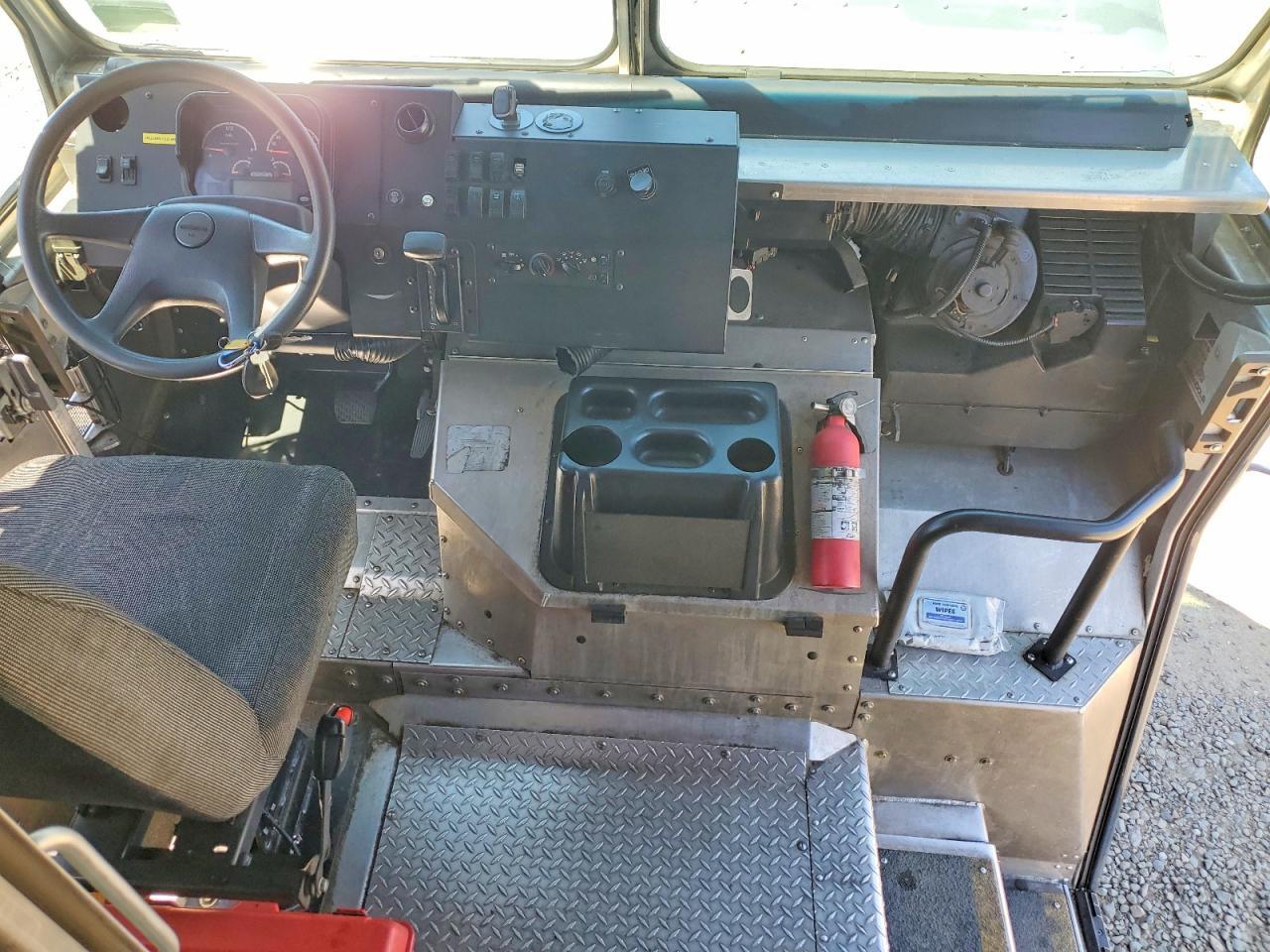 2021 FREIGHTLINER MT — Фото 8 из 12