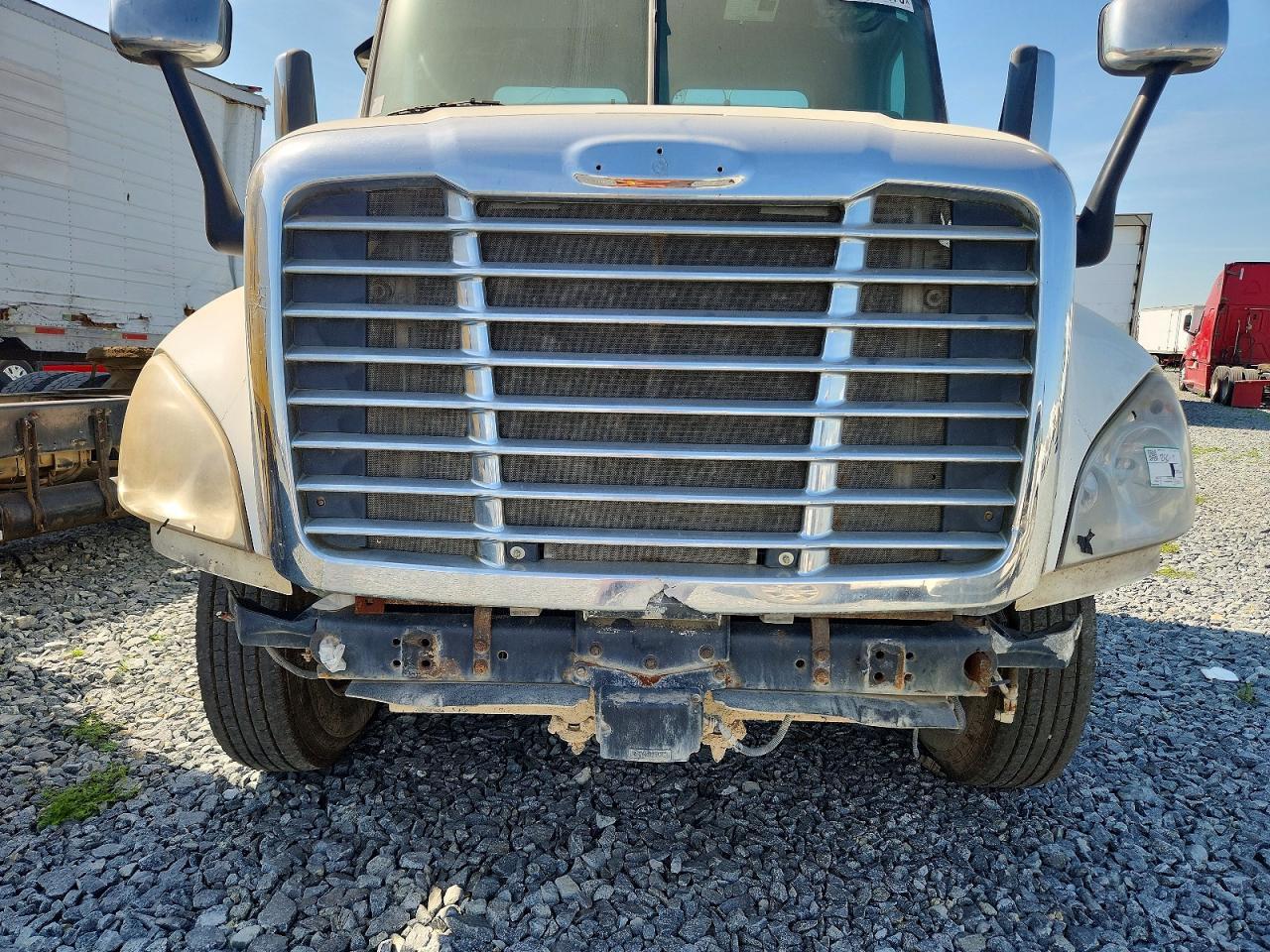 2015 FREIGHTLINER CASCADIA SEMI TRUCK — Фото 9 из 10