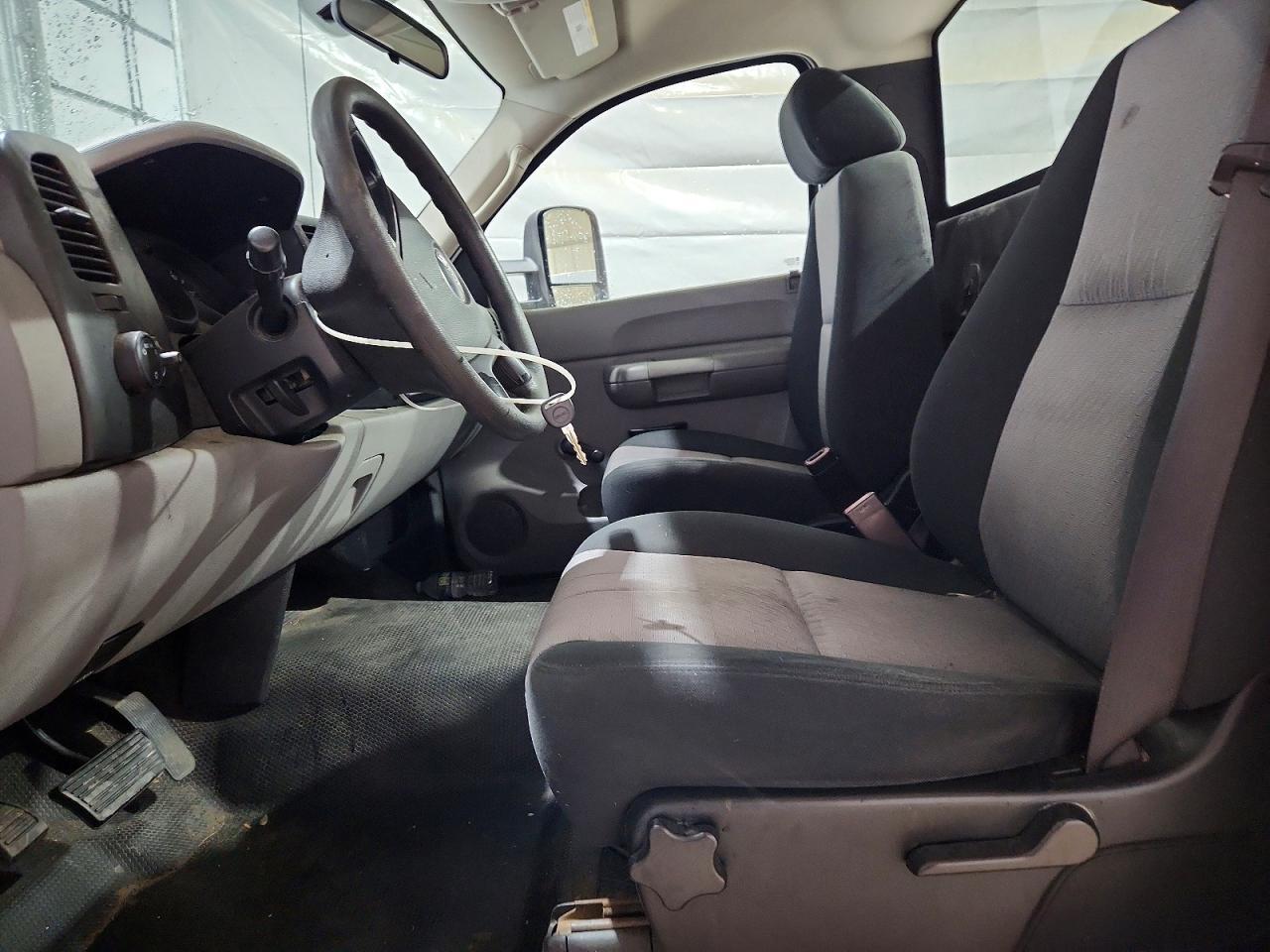 2008 GMC SIERRA C1500 — Фото 7 из 12