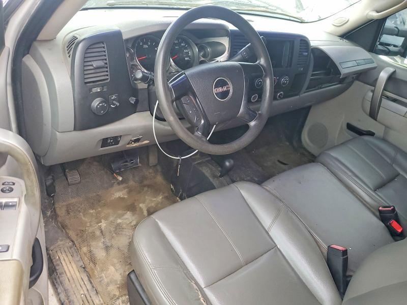 2010 GMC SIERRA K3500 — Фото 8 из 12