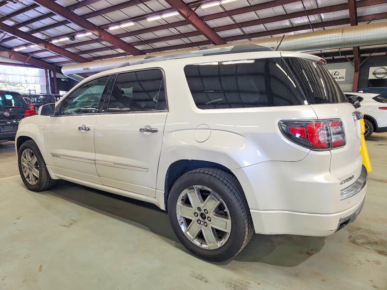 2015 GMC ACADIA DENALI — Фото 2 из 13