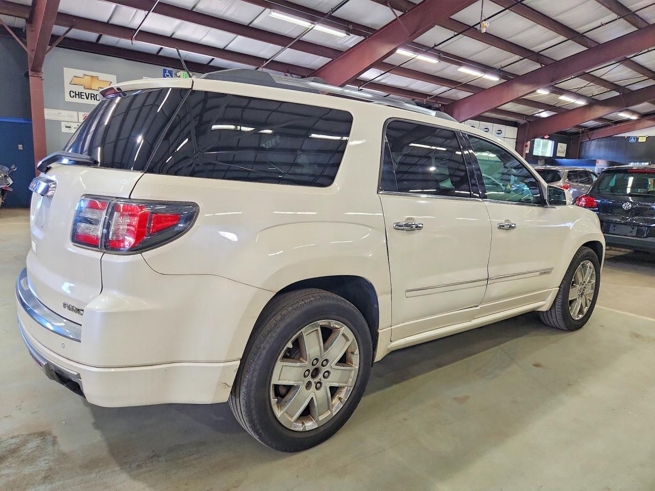 2015 GMC ACADIA DENALI — Фото 3 из 13