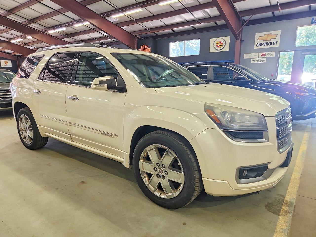 2015 GMC ACADIA DENALI — Фото 4 из 13