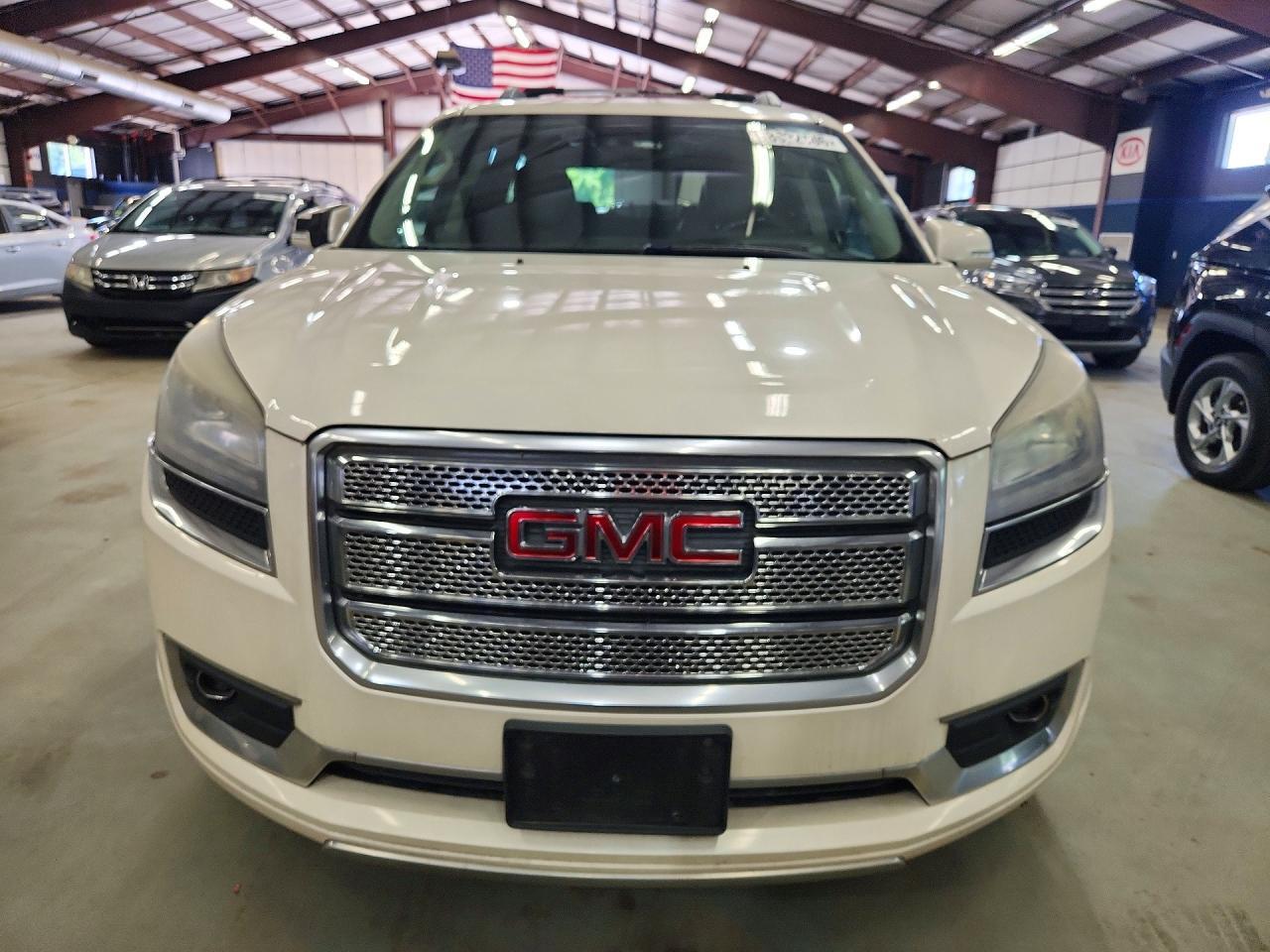 2015 GMC ACADIA DENALI — Фото 5 из 13