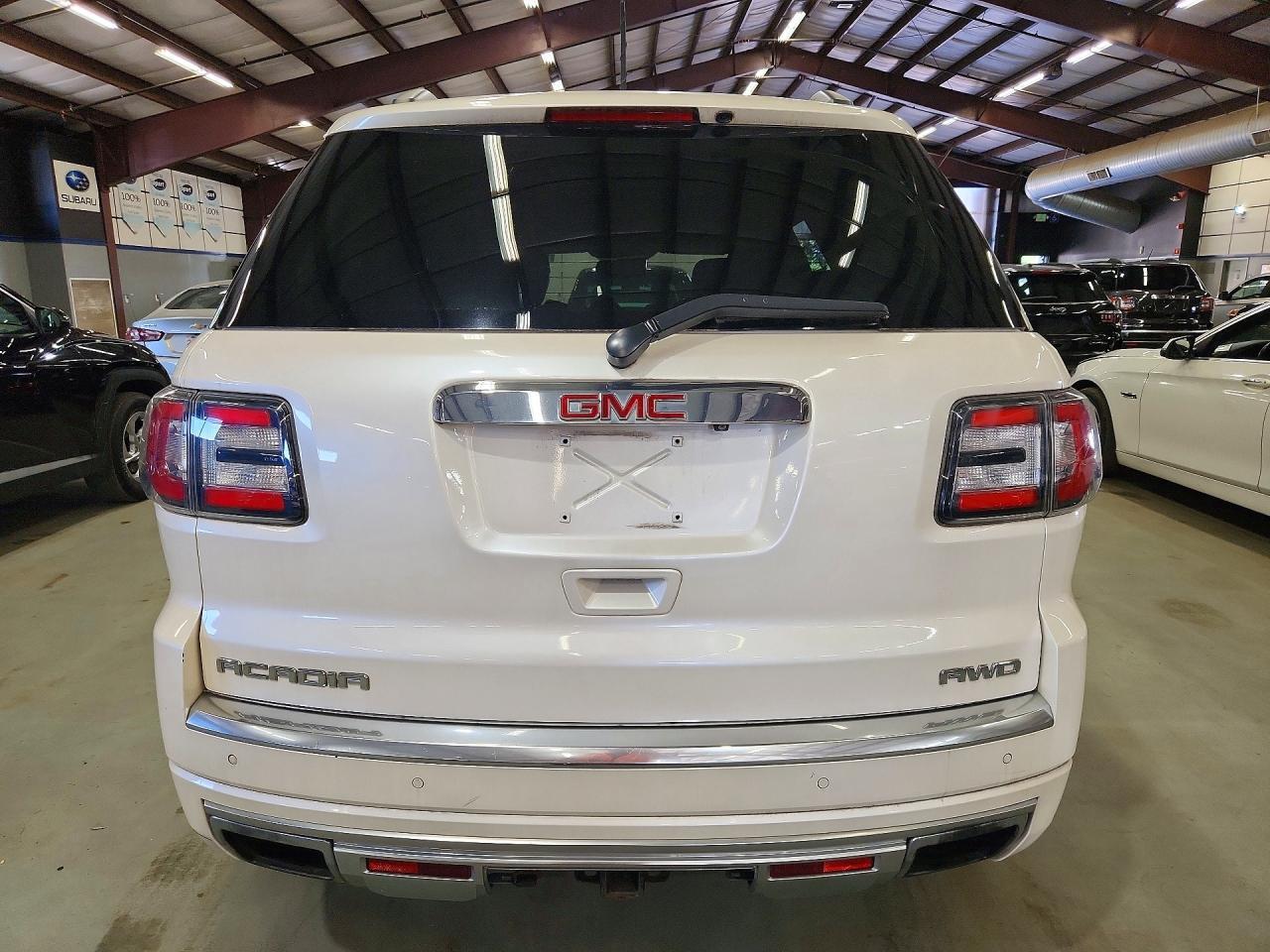 2015 GMC ACADIA DENALI — Фото 6 из 13