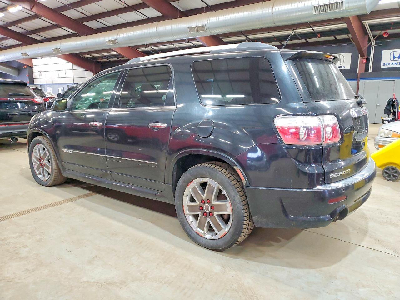 2012 GMC ACADIA DENALI — Фото 2 из 13