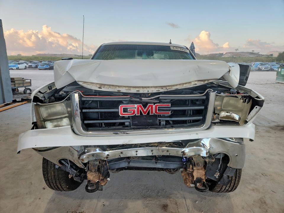 2011 GMC SIERRA K1500 SLE — Фото 5 из 12