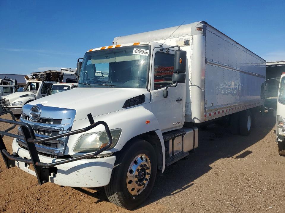2016 HINO 258/268 BOX TRUCK