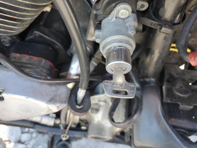 2002 HONDA VT1100 C2 — Фото 8 из 9