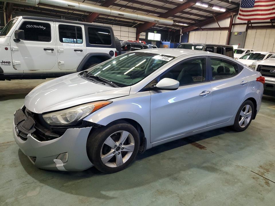 2013 HYUNDAI ELANTRA