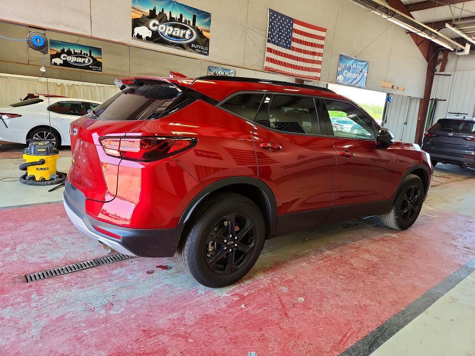 2025 CHEVROLET BLAZER 2LT — Фото 3 из 13