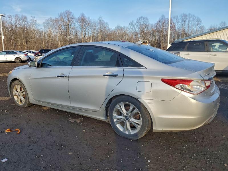 2011 HYUNDAI SONATA SE — Фото 2 из 12