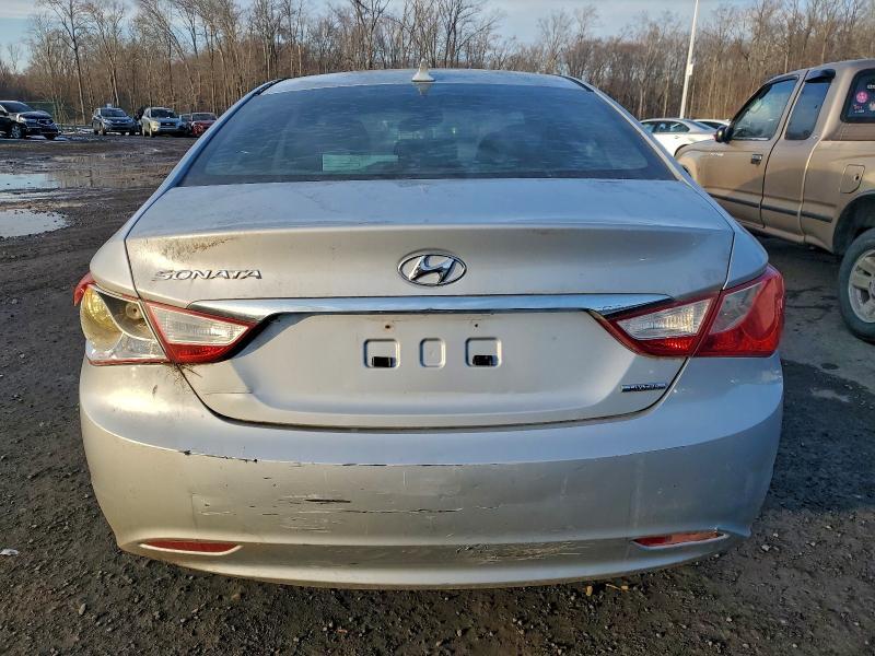 2011 HYUNDAI SONATA SE — Фото 6 из 12