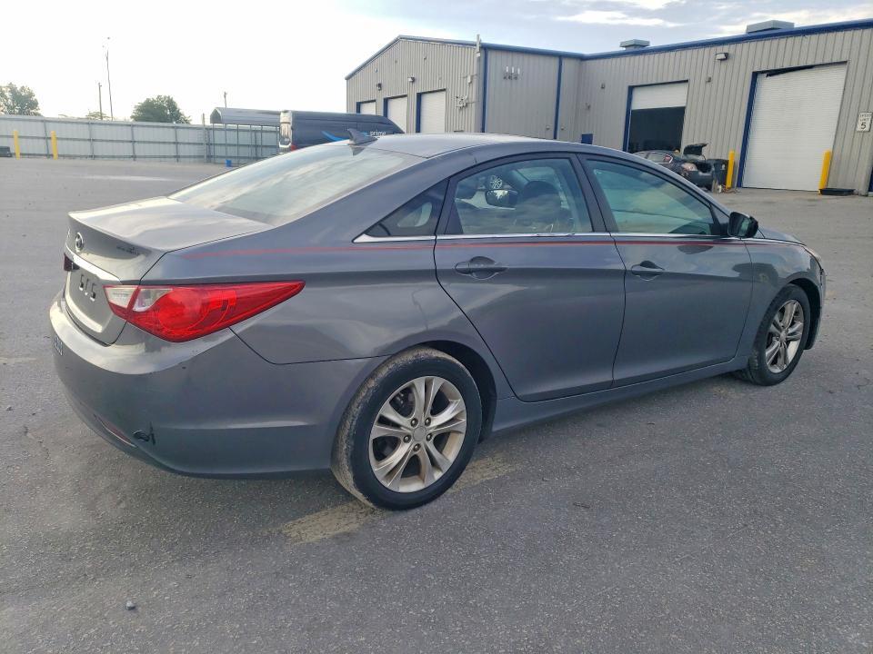 2011 HYUNDAI SONATA — Фото 3 из 12