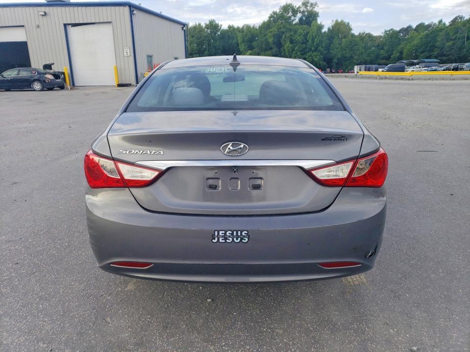 2011 HYUNDAI SONATA — Фото 6 из 12