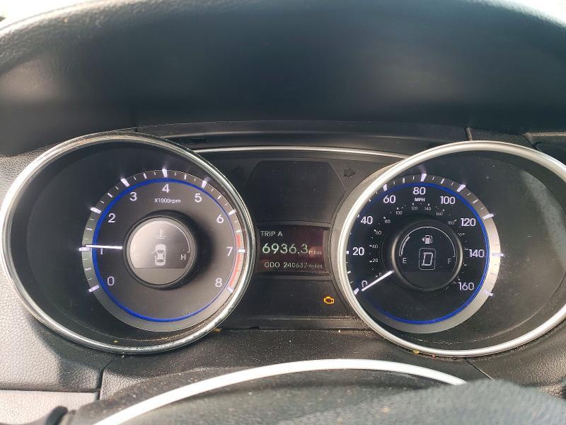 2011 HYUNDAI SONATA — Фото 9 из 12