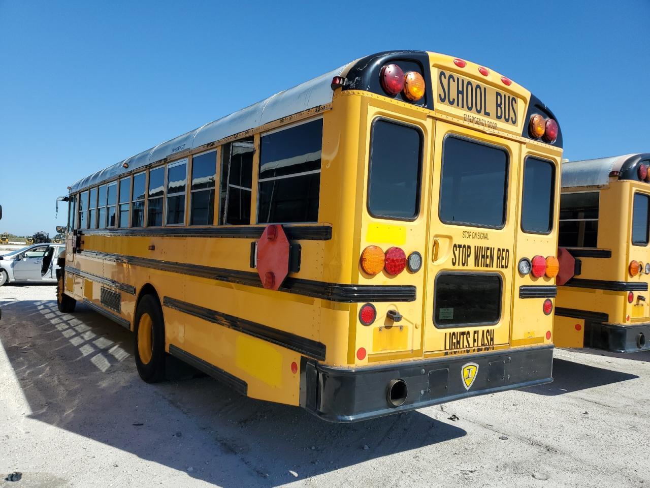 2013 IC CORPORATION CE SERIES SCHOOL - SCHOOL BUS — Фото 3 из 10