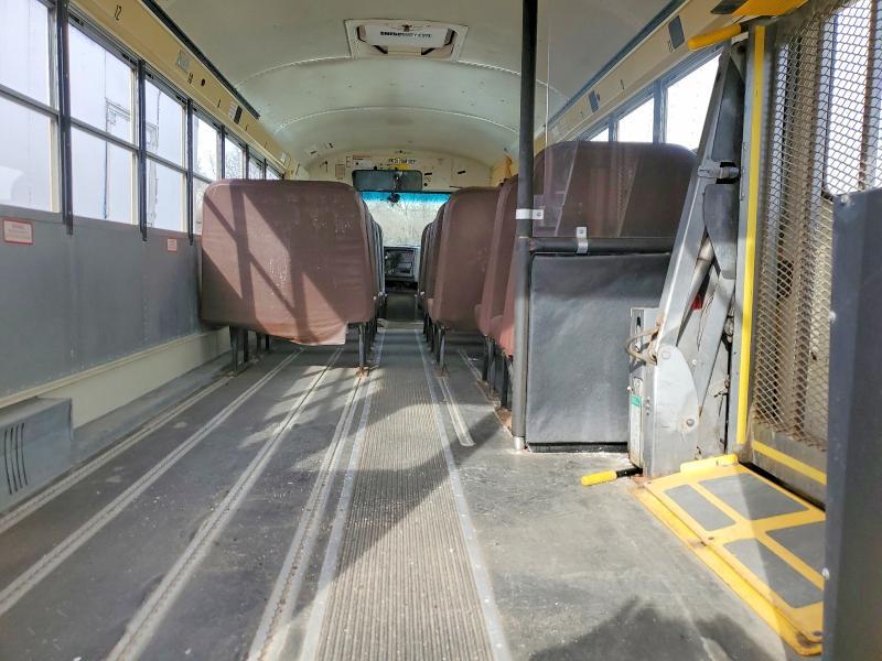 2010 IC CORPORATION CE SERIES SCHOL - SCHOOL BUS — Фото 6 из 10
