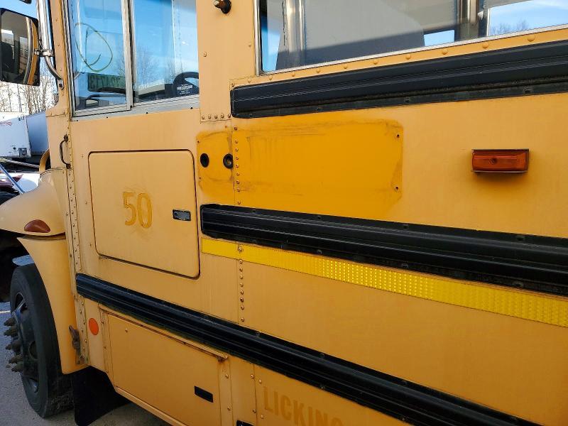 2010 IC CORPORATION CE SERIES SCHOL - SCHOOL BUS — Фото 9 из 10