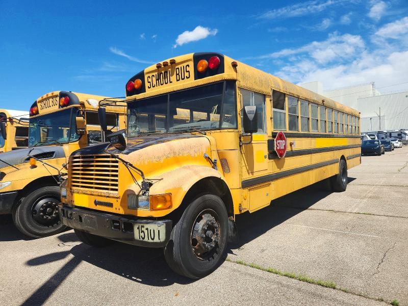 2002 IC CORPORATION CE SERIES SCHOOL - SCHOOL BUS — Фото 2 из 10