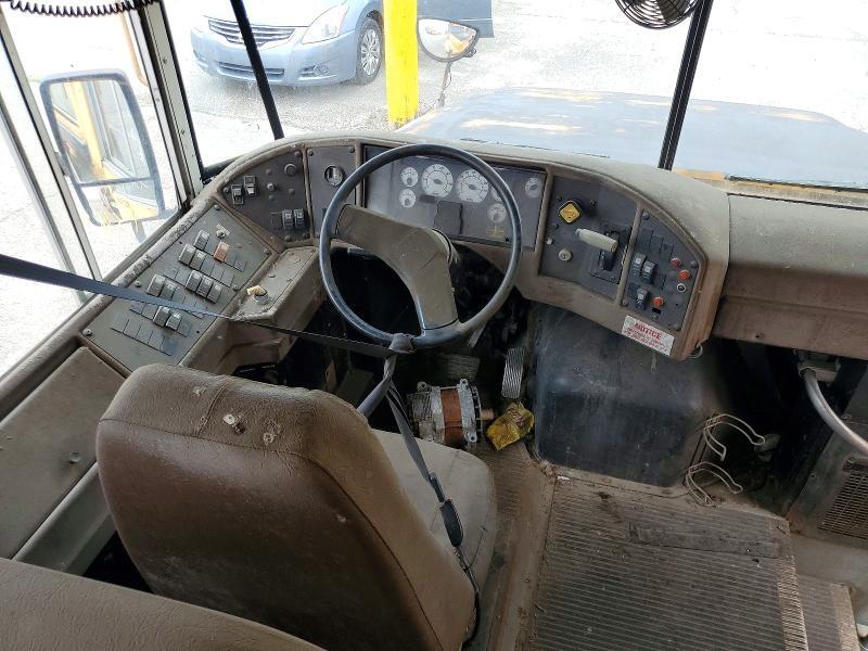 2002 IC CORPORATION CE SERIES SCHOOL - SCHOOL BUS — Фото 5 из 10