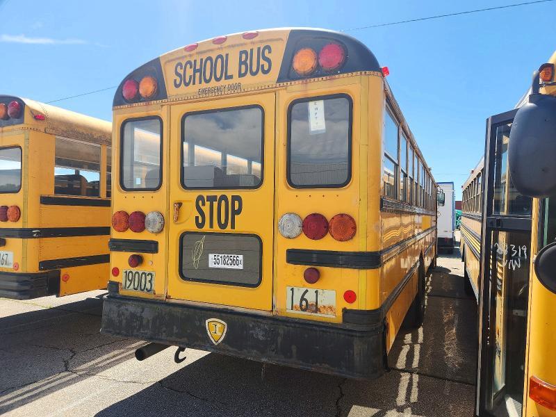 2005 IC CORPORATION CE SERIES SCHOOL - SCHOOL BUS — Фото 3 из 10