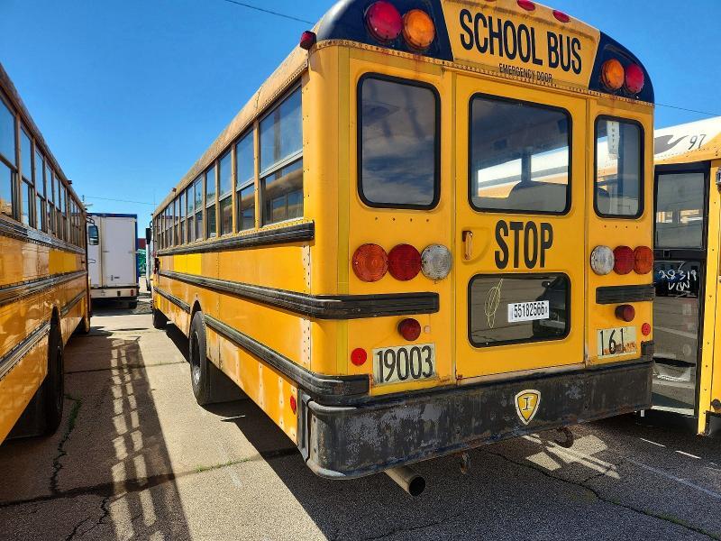 2005 IC CORPORATION CE SERIES SCHOOL - SCHOOL BUS — Фото 4 из 10