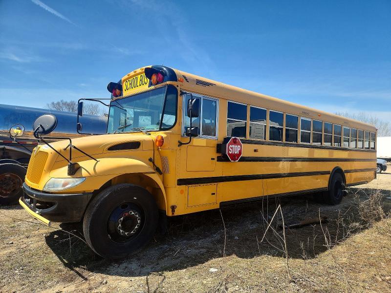 2014 IC CORPORATION CE SERIES SCHOOL - SCHOOL BUS — Фото 2 из 10
