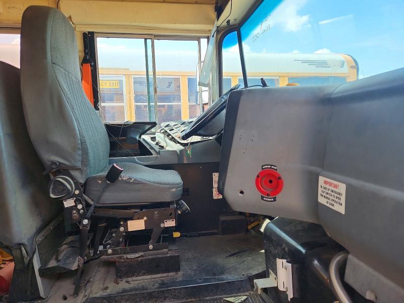2014 IC CORPORATION CE SERIES SCHOOL - SCHOOL BUS — Фото 5 из 10
