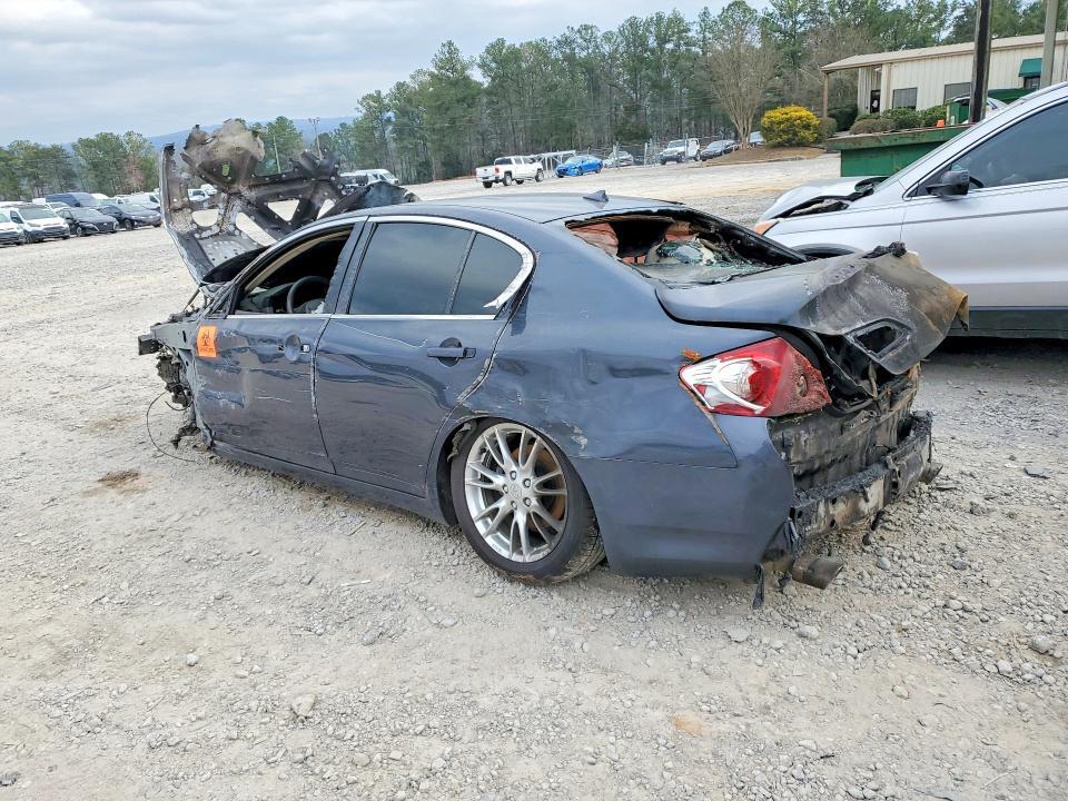 2011 INFINITI G37 SEDAN — Фото 2 из 12