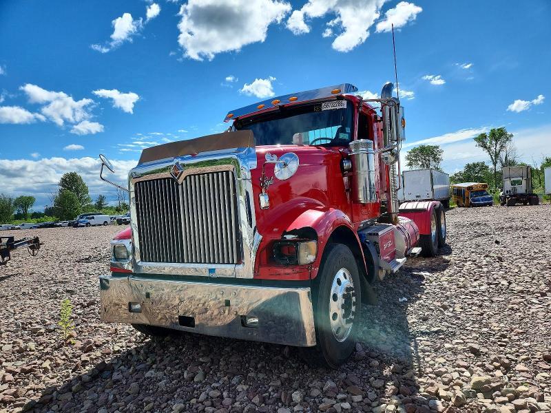 2014 INTERNATIONAL 9900I SEMI TRUCK — Фото 2 из 10