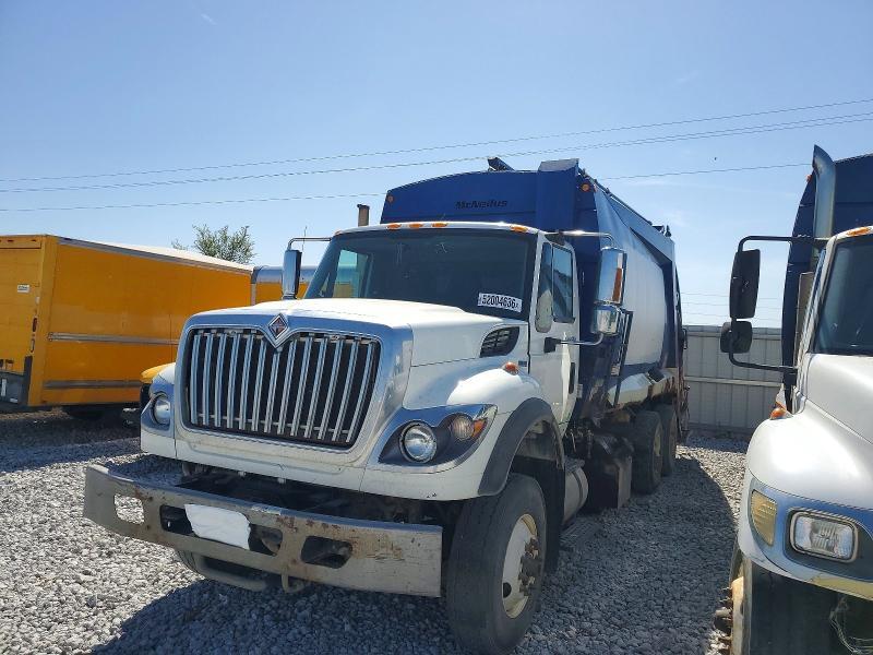 2011 INTERNATIONAL 7400 REFUSE TRUCK — Фото 2 из 10