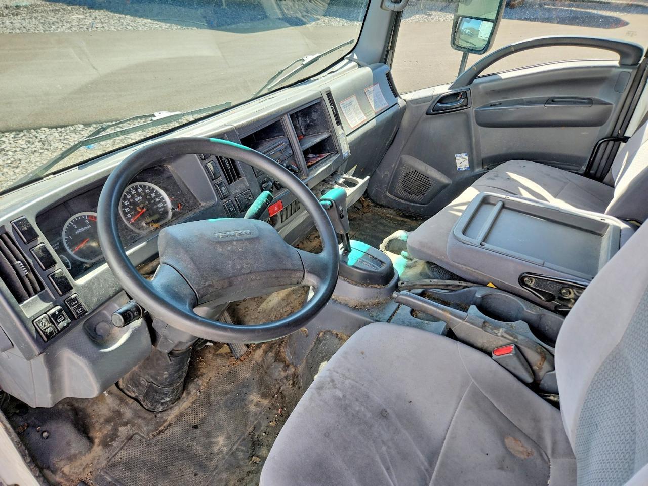 2016 ISUZU NPR HD BOX TRUCK — Фото 8 из 12