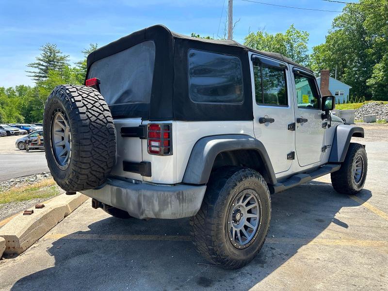 2010 JEEP WRANGLER UNLIMITED SPORT — Фото 3 из 10