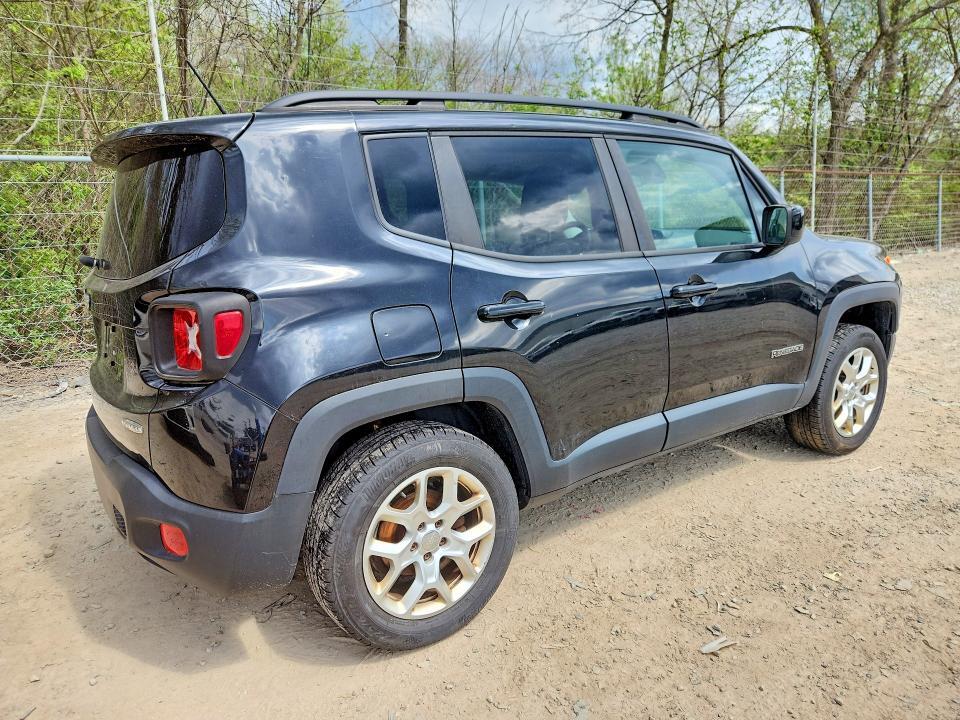2015 JEEP RENEGADE LATITUDE — Фото 3 из 13