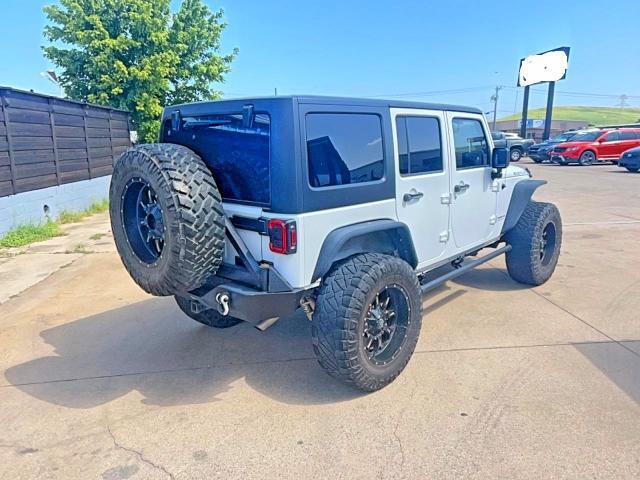 1C4BJWFG3FL530855 2015 JEEP WRANGLER UNLIMITED photo no. 4