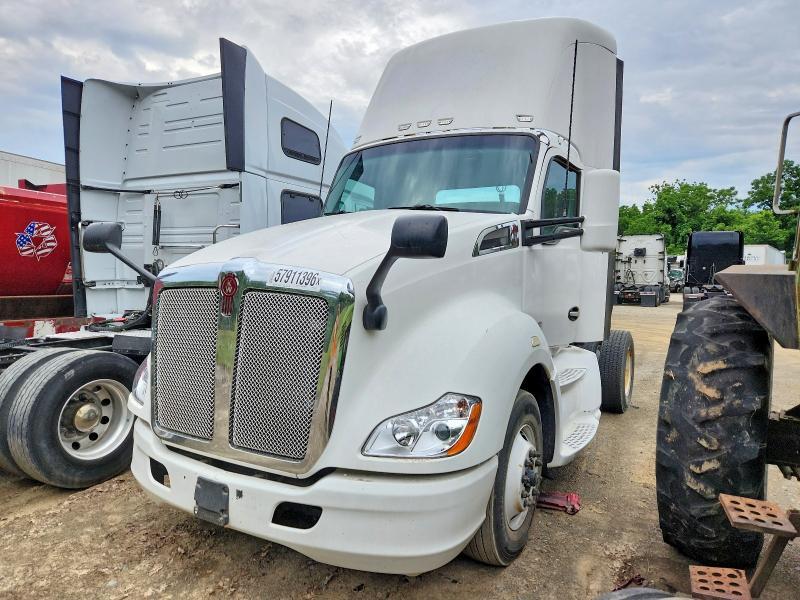 2015 KENWORTH CONSTRUCTION T680 — Фото 2 из 10