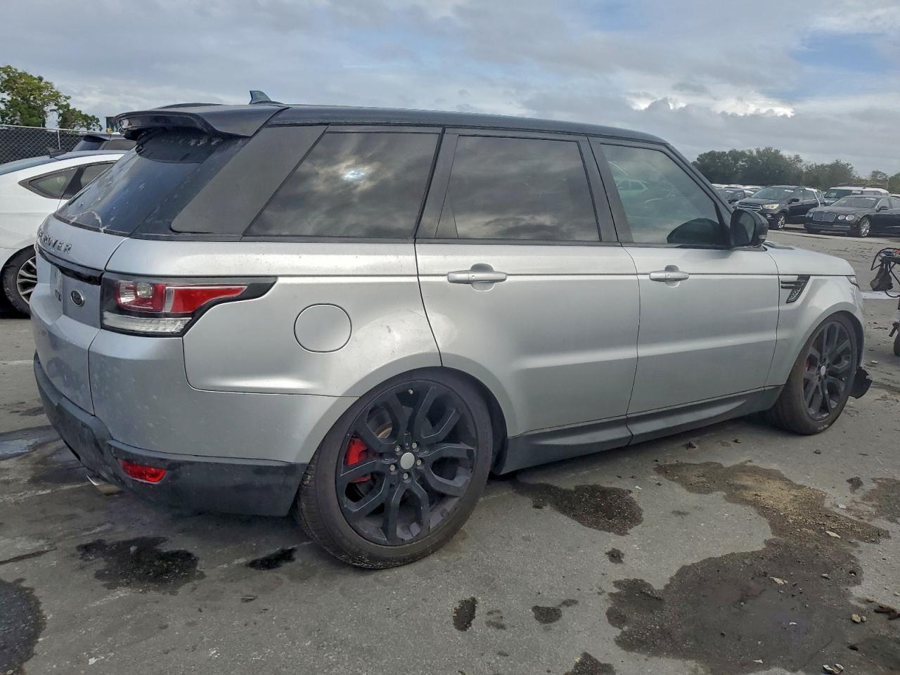 2015 LAND ROVER RANGE ROVER SPORT V8 SUPERCHARGED — Фото 3 из 14