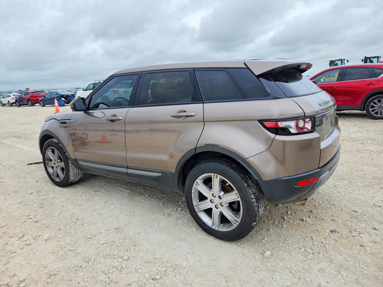 2015 LAND ROVER RANGE ROVER EVOQUE PURE PLUS — Фото 2 из 13