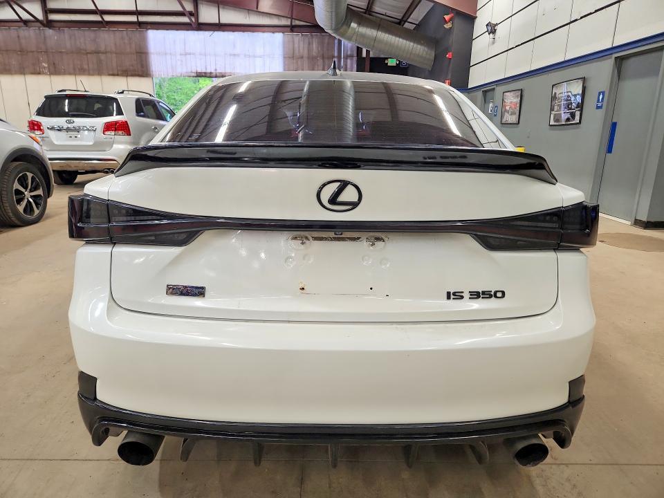 2014 LEXUS IS 350 — Фото 6 из 12