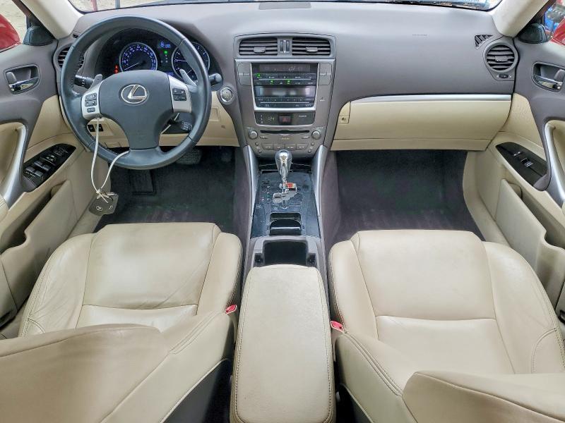 2012 LEXUS IS 250 — Фото 8 из 12