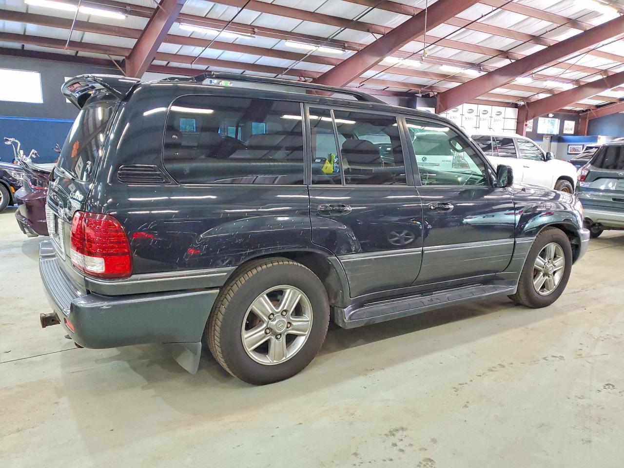 JTJHT00W764015009 2006 LEXUS LX photo no. 3