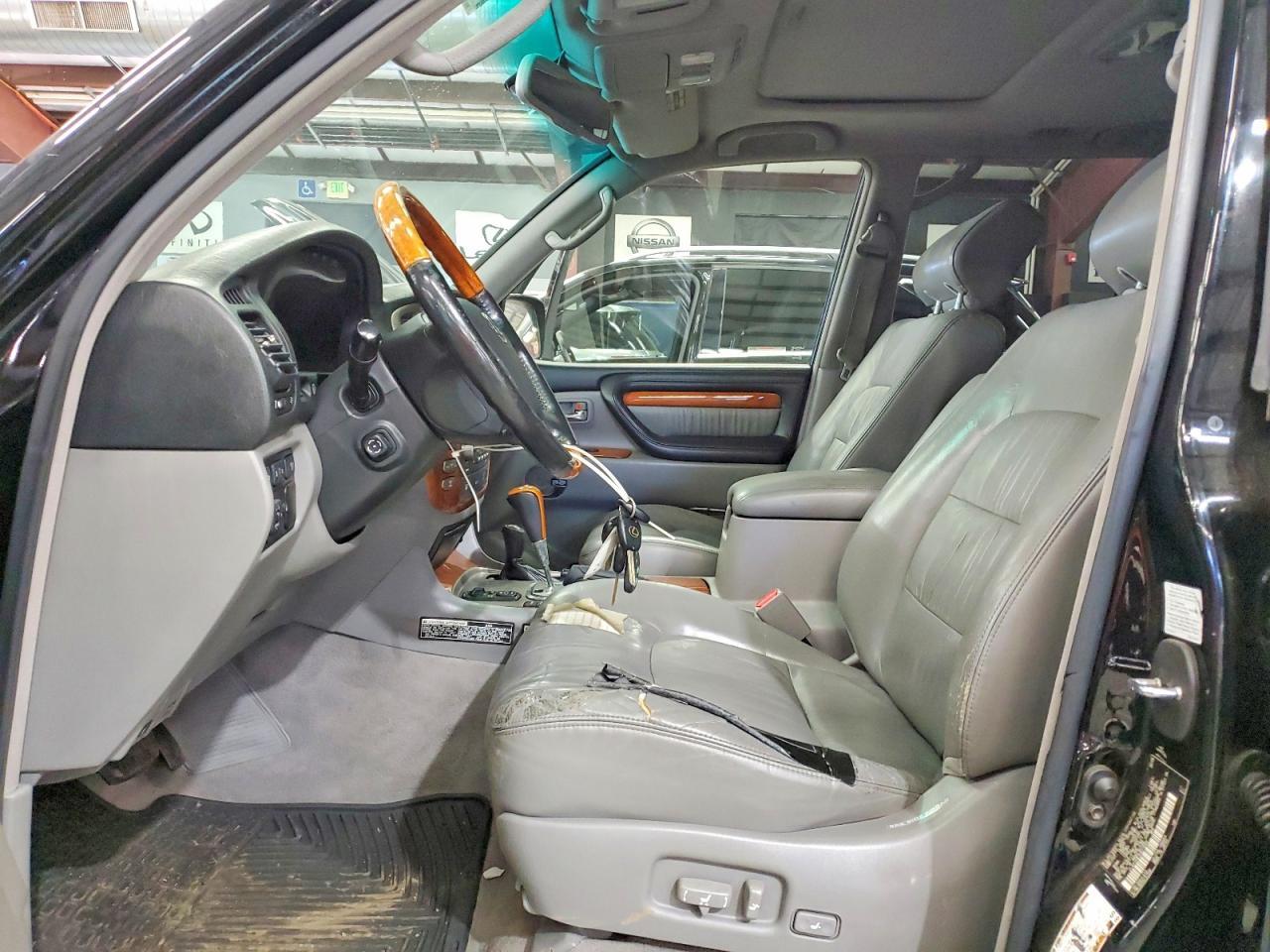 JTJHT00W764015009 2006 LEXUS LX photo no. 7